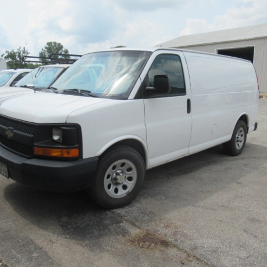 12 Chevy G1500 Cargo Van Express, shows 253,208 M shows 253,208 miles, auto, very clean  VIN:  1GCSG