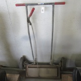 Magnet on wheels