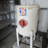 Schmidt 6.5 cu ft blasting pot