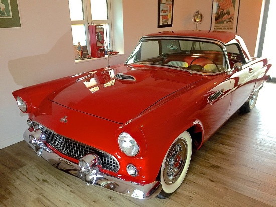 1955 Ford Thunderbird