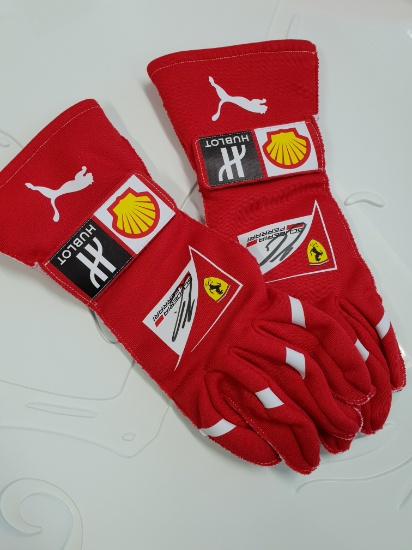 Signed Kimi Raikkonen gloves