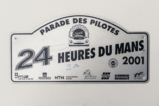 Signed rally plate - Parade des Pilotes 24 Heures du Mans 2001