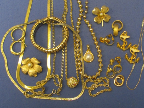 Goldtone Costume Jewelry Lot: Chains – Pins – Necklaces – Bracelets – Earrings