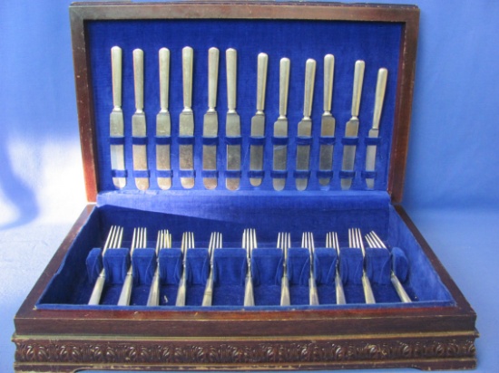Wood Flatware Chest – 12 Knives – 14 Forks – Silverplate – Similar Pattern – Different Makers