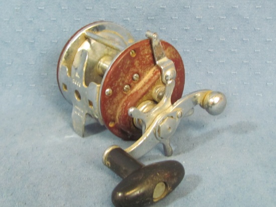 1970's Pfluger Bond Fishing Reel -  Marked No. 2000 – Made in U.S.A.