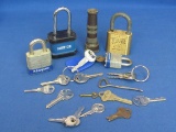 Lot: Brass Nelson Hose Nozzle – 4 Locks (1 with key) – Various Keys