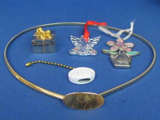 Mixed Lot: Lenox Christmas Ornament – Sarah Coventry Belt – Sun Catcher & more