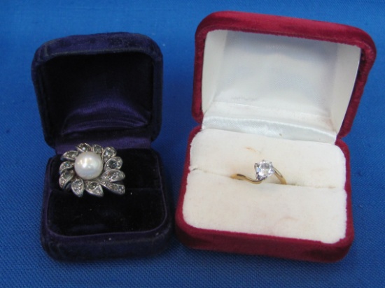 2 Costume Rings – 1 Newer – 1 Vintage – Both size 8 – In Ring Cases