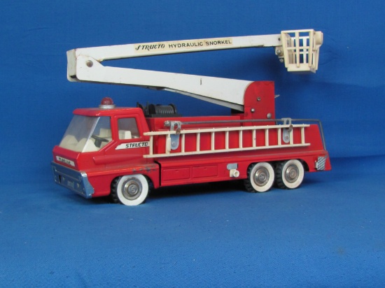 Nice, Complete 1960s Structo Hydraulic Snorkel Fire Truck – 17 ½” Long x 11” Tall -