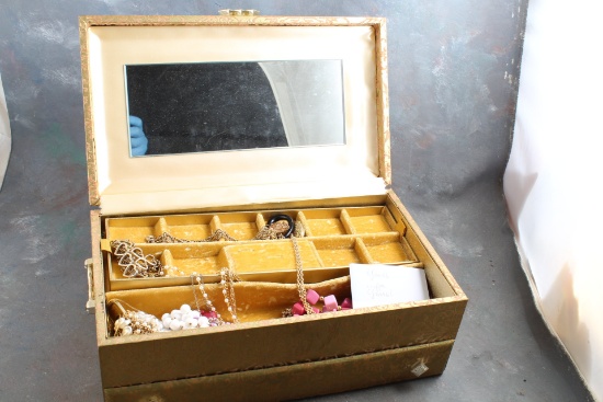 Mid-Century MELE Jewel Case Jewelry Box with Jewelry Contents