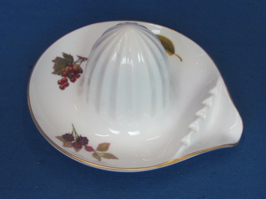 Royal Worcester Porcelain Juicer – Evesham Pattern with Fruit Design – 1961 – 5 7/8” long