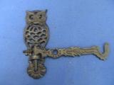 Cast Iron Owl Bracket with Hook – Measures appx 5 1/2” T Hook Extends appx 5” from bracket