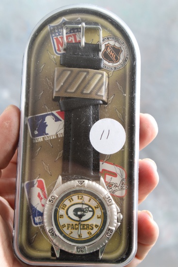 Vintage Green Bay Packers NFL Wristwatch in Original Case Working
