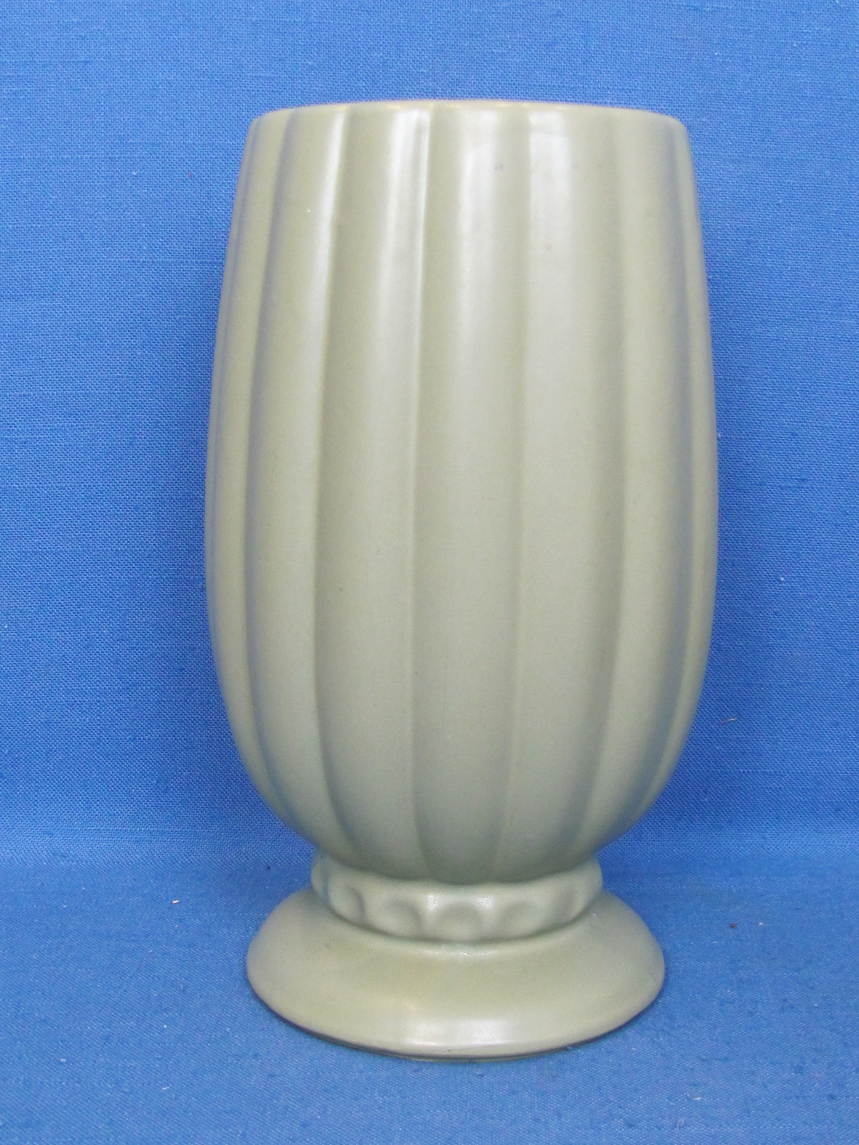 Mccoy Pottery Vase Probably Floraline Soft Matte Green 9