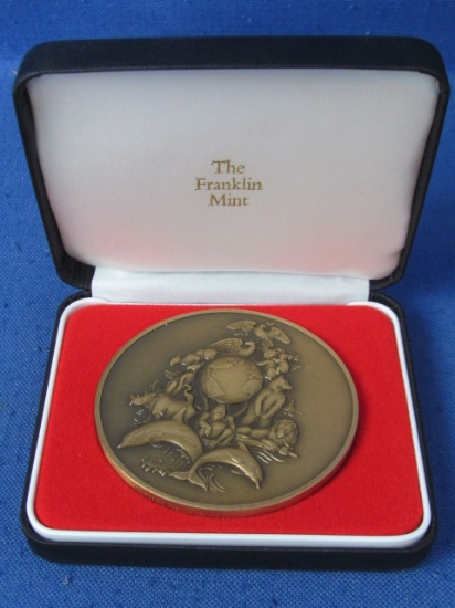 Franklin Mint 2001 Annual Calendar / Art Medal - Solid Bronze - Measures 3" Dia X 1/4" Thick