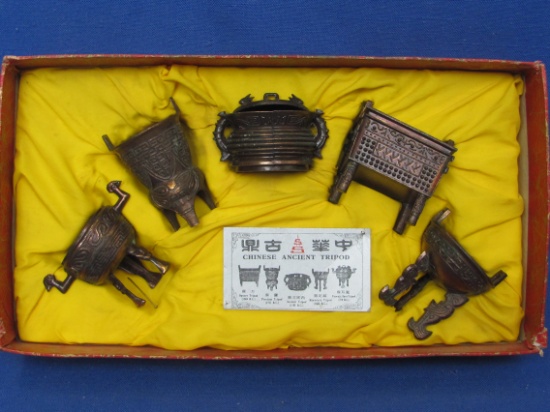 Set of 5 Chinese Ancient Tripods in Original Box – Miniatures of Antiques – Made of Metal