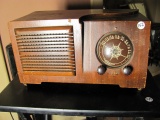 Automatic Radio Wood Box – Model 613X – Powers On – No Other Testing – As