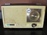 Realtone Transistor Radio – Electric & Battery – Powered On – As Shown