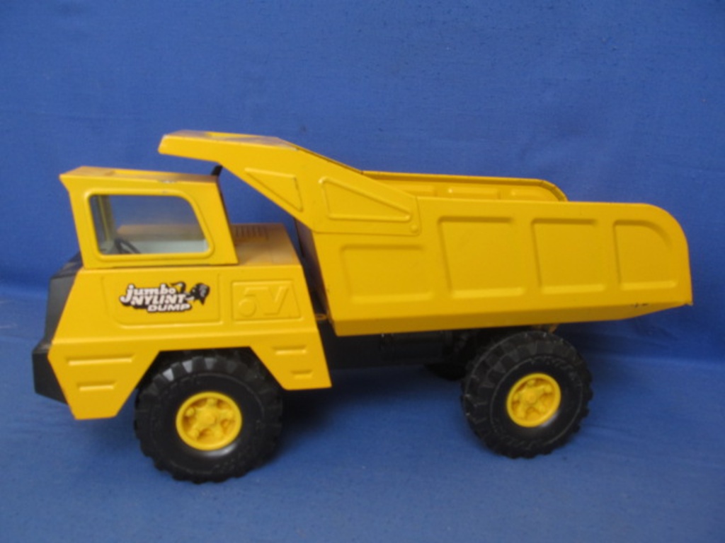 nylint jumbo dump truck
