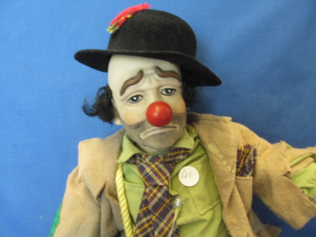 clyde the clown doll