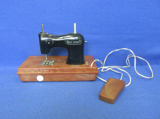 Vintage –1975 Holly Hobbie Toy Plastic Sewing Machine &Foot Pedal 9 1/4”L x 7”H x 4 1/2”D –