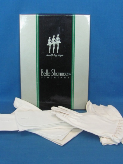 Box “Belle-Sharmeer Stockings” w 4 Starched Collars & 1 pair of Cream Gloves w Beading