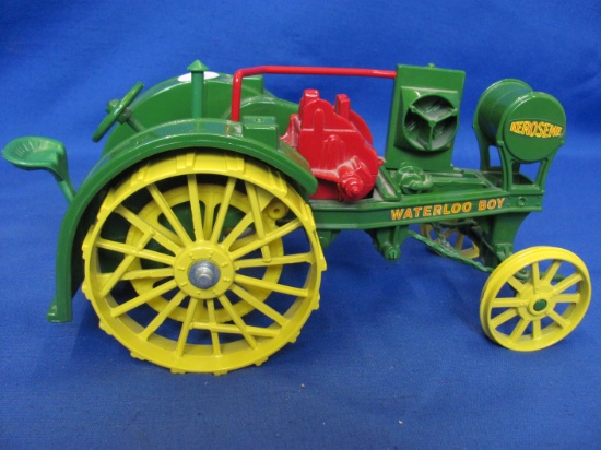 Ertl 1:16 Scale John Deere Waterloo Boy Tractor (Plastic seat)