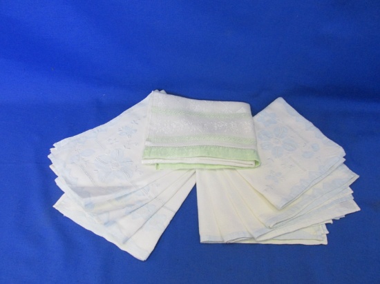 Vintage Lot Of Linen (8) Napkins White w/Blue Applique (1) Hand Towel White & Green  22”L x 14”W