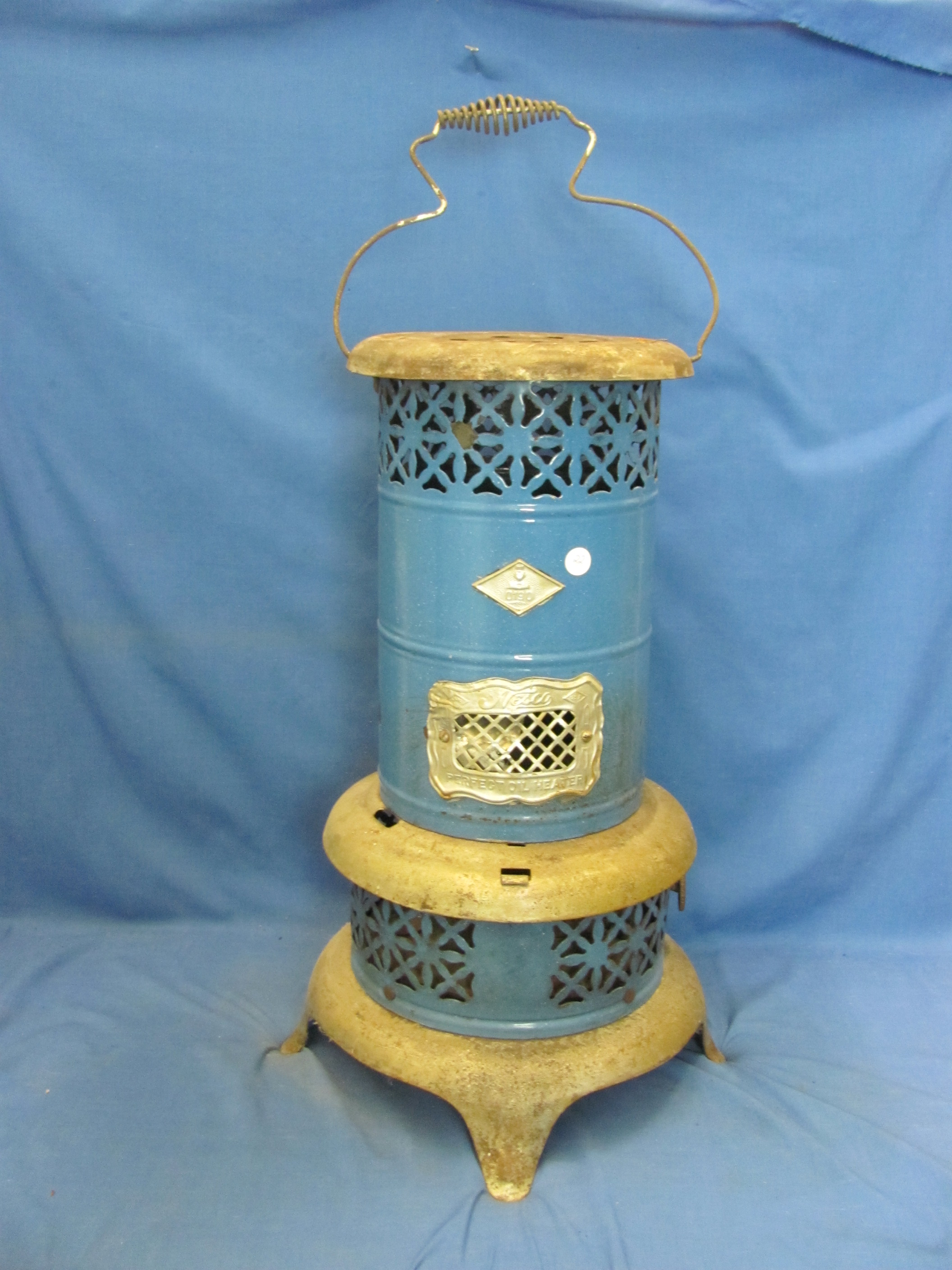 Nesco Perfect Oil Heater #0190 – 23 1/4” T – Not | Proxibid