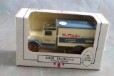 Ertl Collectibles 1931 True Value Hardware Advertising Truck Bank New in Box