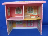1981 Strawberry Shortcake Cardboard Doll House w Paper Toy Chest – 19 1/2” wide – 17 1/4” tall