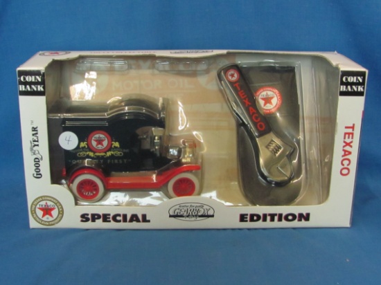 Gearbox 1912 Ford Model T Texaco Delivery Car Die Cast Bank With Wrench