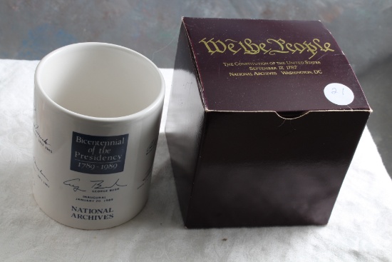 1989 Bicentennial of The Presidency 1789-1989 National Archives Mug in Orig Box