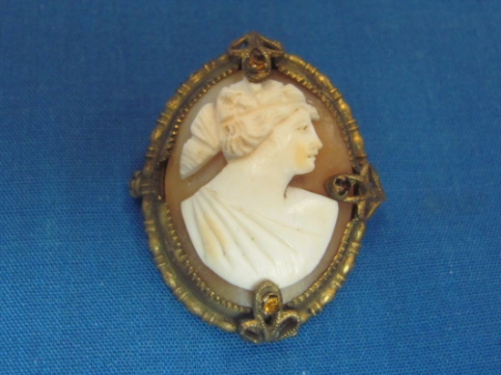 Vintage Carved Shell Cameo Pin/Brooch – Missing piece on left side – 1 1/4” long