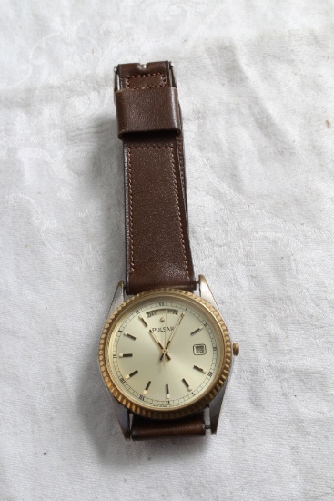 Vintage Pulsar Men's Quartz Wristwatch Goldtone in Working Condition Leather