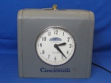Vintage Cincinnati Time Clock Machine – Uses Punch Cards – About 12” x 11” x9” - Has key