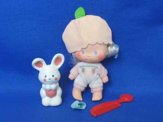 Apricot Doll with Hopsalot & Comb – 1980s – About 4” tall