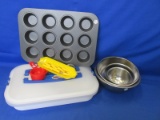 Mixed Lot Of Used Kitchen Items – Muffin Pan – Divide Plastic Travel Tray – Measuring Cup -