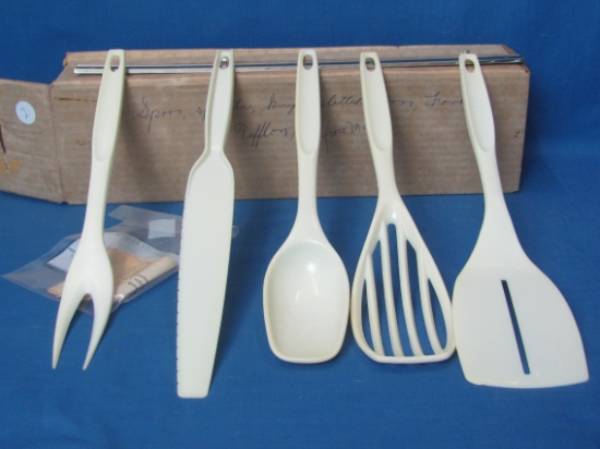 Vintage Plastic Utensil Set with Hanging Bar & Screws – In Original Box