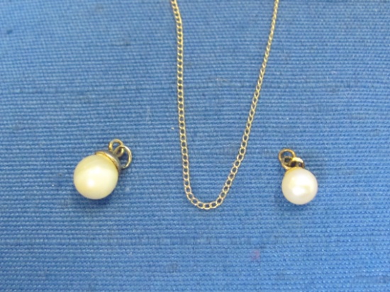 Delicate 15 ½ inch 14 Kt Gold Chain (0.7) gram) 2 Small Pearl Pendant