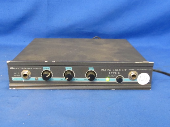Aural Exciter Type E Model 110 Aphex Systems - Plugged In And Lights Up
