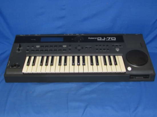 Roland DJ-70 Sampling Workstation 37 Key Keyboard