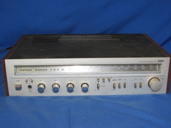 Aiwa 7700 Am FM Stereo Receiver