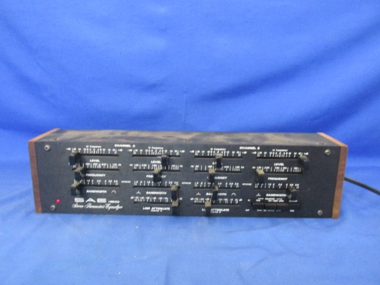 SAE 180 Stereo Parametric Equalizer – Tested And Lights Up -