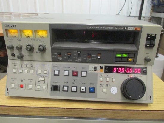 Sony Videocassette Recorder BVU-950 Turns On Fans Work No Tape To Test -