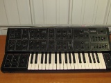 Yamaha CS-15 37-Key Monophonic/Duophonic Analog Synthesizer