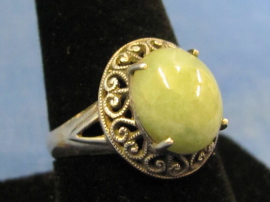 Sterling Silver Ring with Jade Green Cabochon – size 9.25 – weight is 4.8 grams