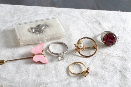 Vtg Lot 3 Rings EVIL TWIN, Leaf Pin, Butterfly Hat Pin & Silvertone Horse Charm