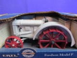 Ertl Special Edition Fordson Model F 1/16 scale Vintage Tractor – in Original box
