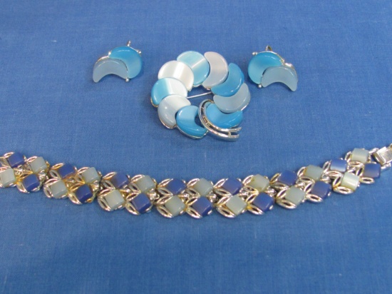 Vintage Thermoset Plastic Pin & Earrings Set by Lisner plus Extra Bracelet